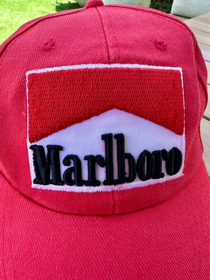 Casquette Ferrari X Marlboro - photo numéro 11