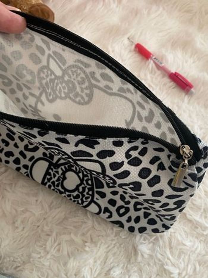 Pochette Hello kitty - photo numéro 3