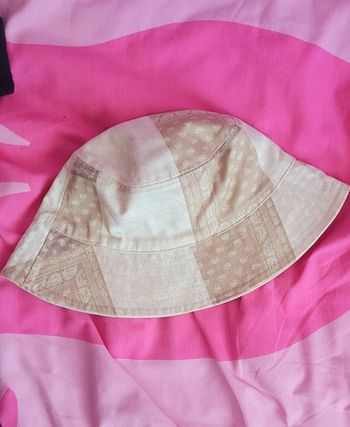 Bob beige motif paisley