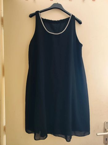 Robe noire et strass - T44