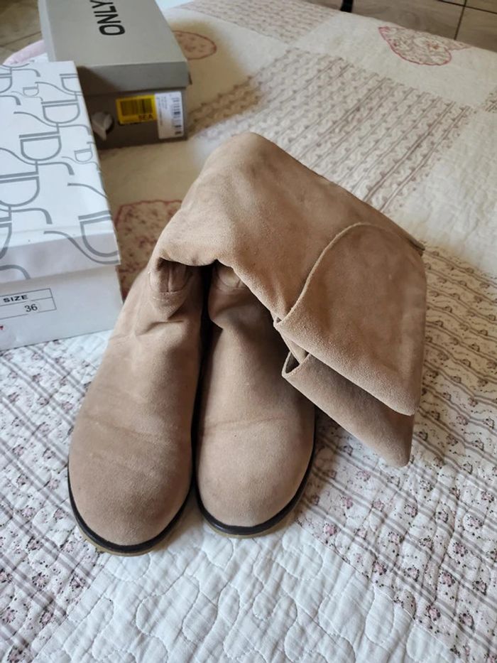 Bottes camel taille 36 toute neuve - photo numéro 3
