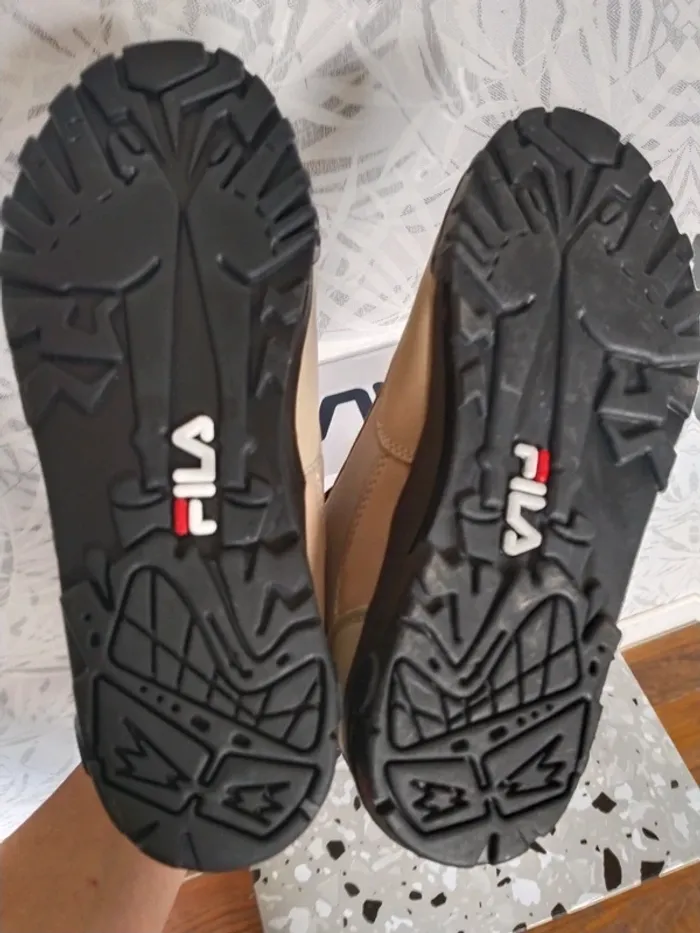 Superbe paire de bottines chaussures rando Fila pointure 37 neuves - photo numéro 8