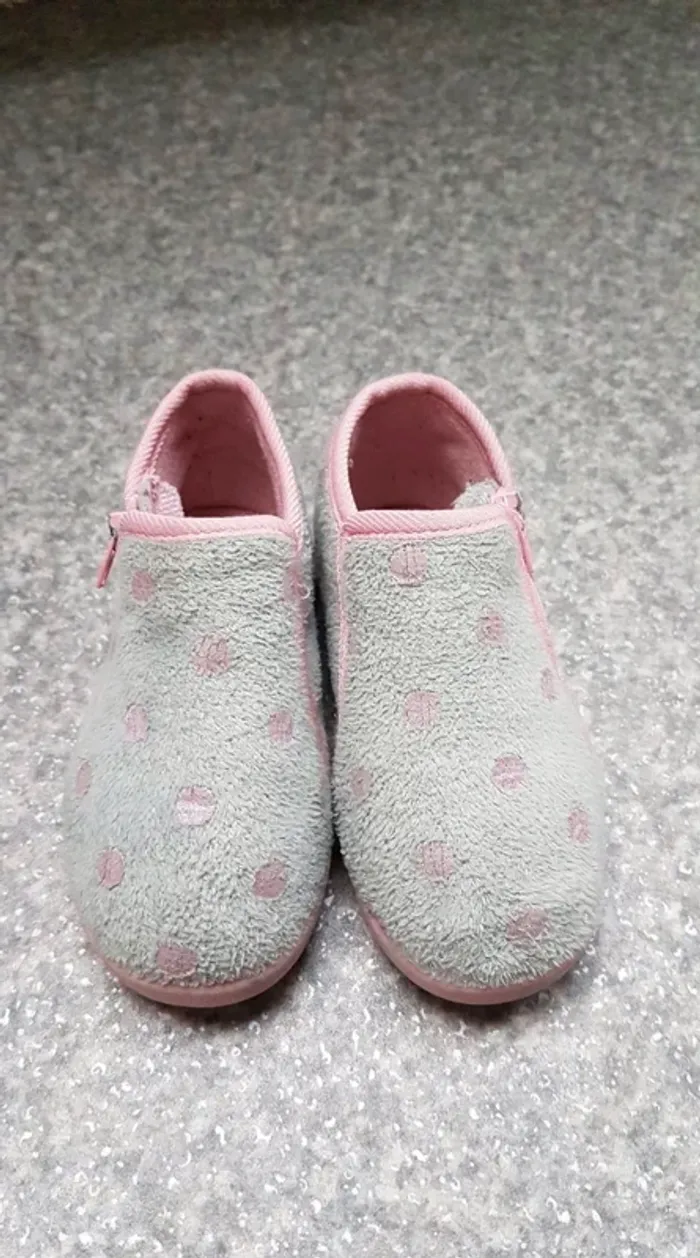 Kiabi chaussons p.21
Très bon état - photo numéro 5