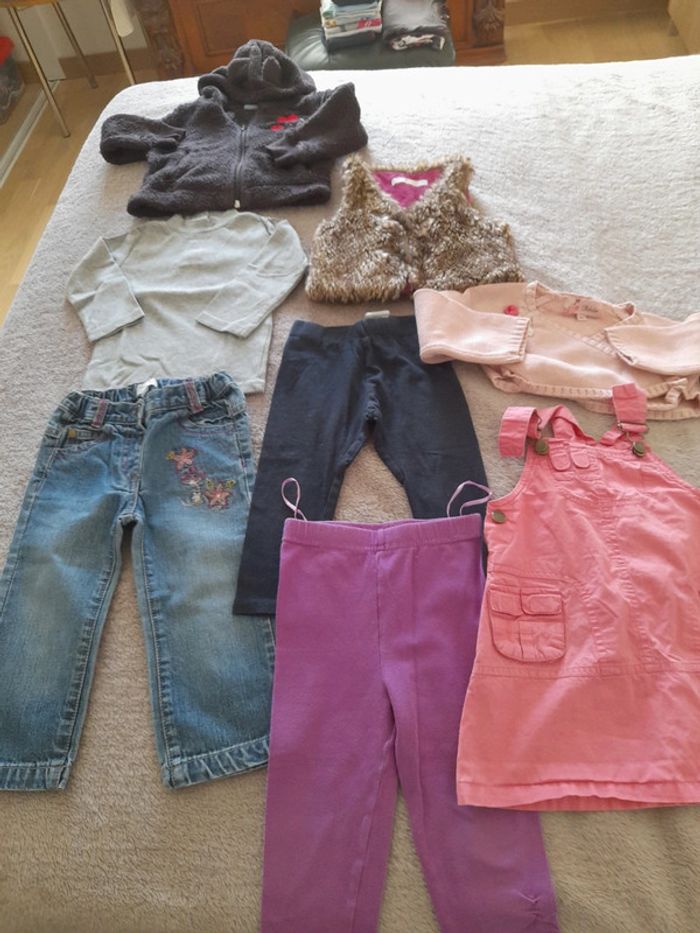 Lot vêtements fille taille 18 mois