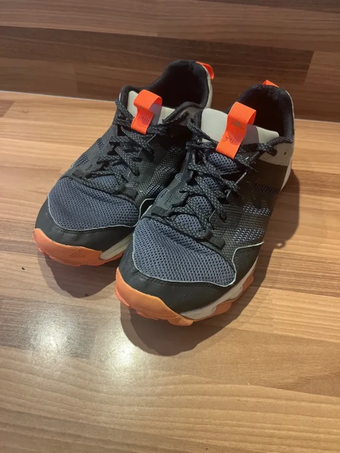 Chaussures Adidas homme
