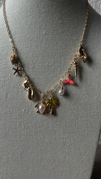 Collier à breloques palmier