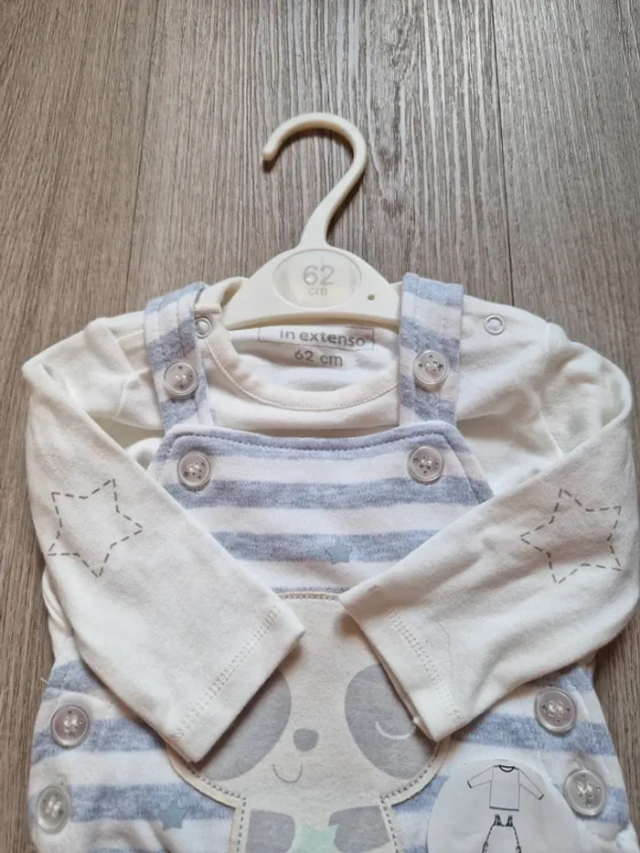Ensemble salopette + t-shirt ML 3 mois neuf - photo numéro 5