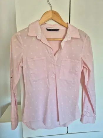 Chemise ZARA cintrée rose poudré à rayures 
🌸 Taille S 36