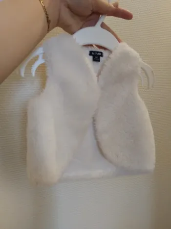 Gilets fausse fourrure fille 6mois