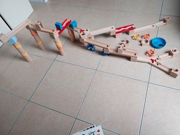 Circuit de billes en bois