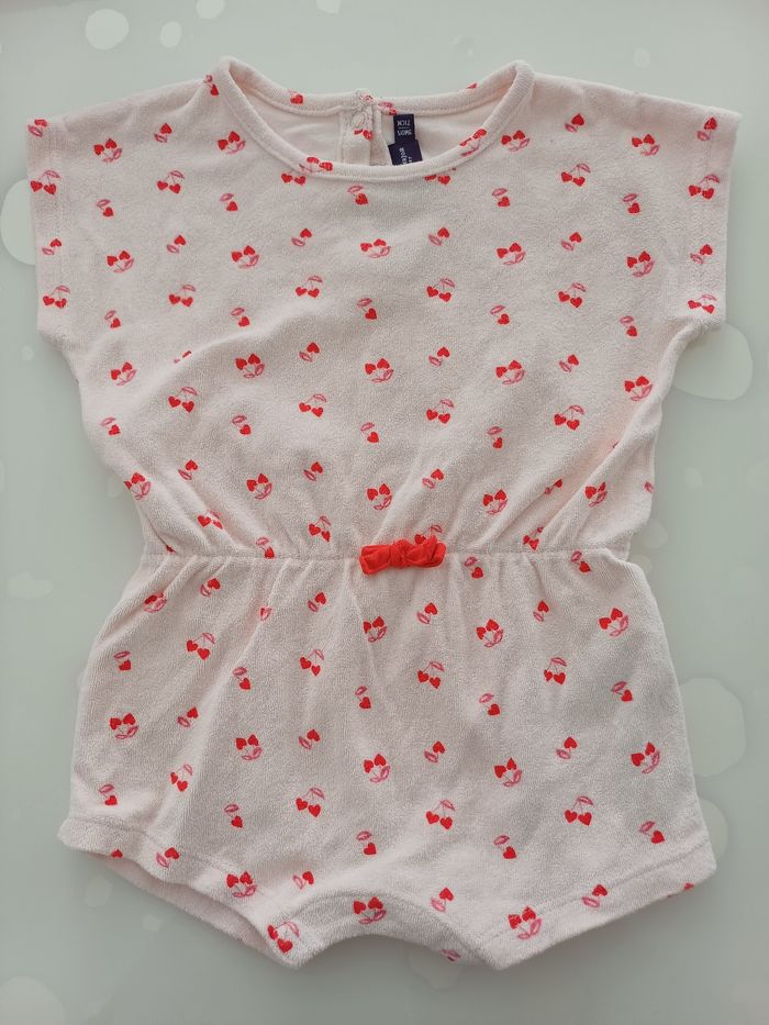 Combishort neuf taille 9 mois