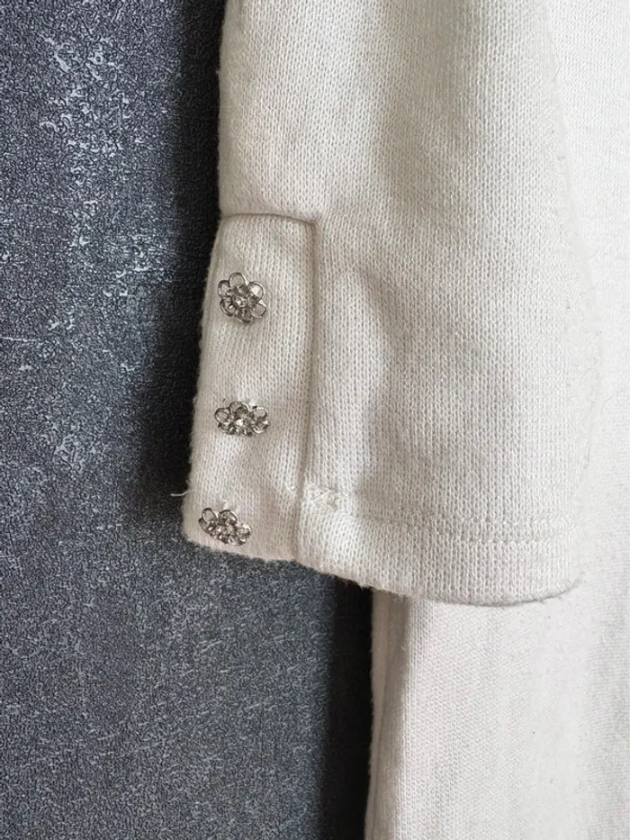 Pull blanc Gémo manches courtes boutons – Taille M - photo numéro 2
