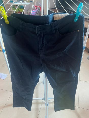 Pantacourt slim taille 40