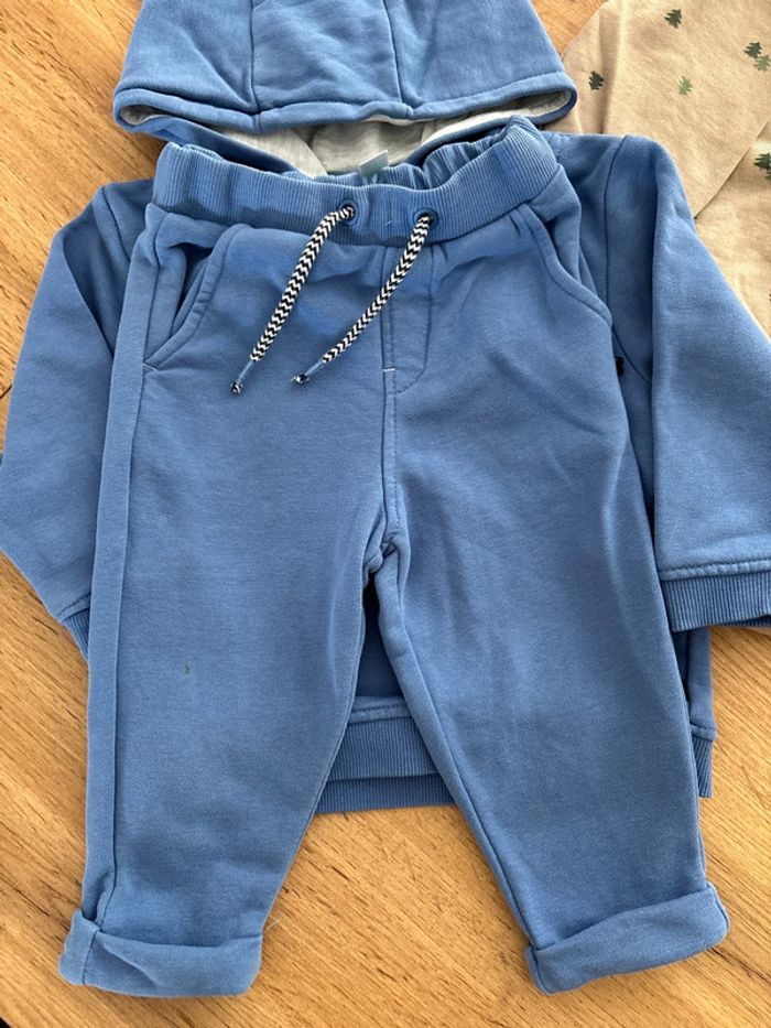 Lot de 2 joggings 18 mois - photo numéro 4