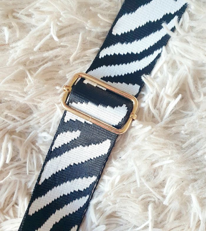 Sangle de sac à main sac banane zébrée zèbre blanc noir neuve neuf - photo numéro 4