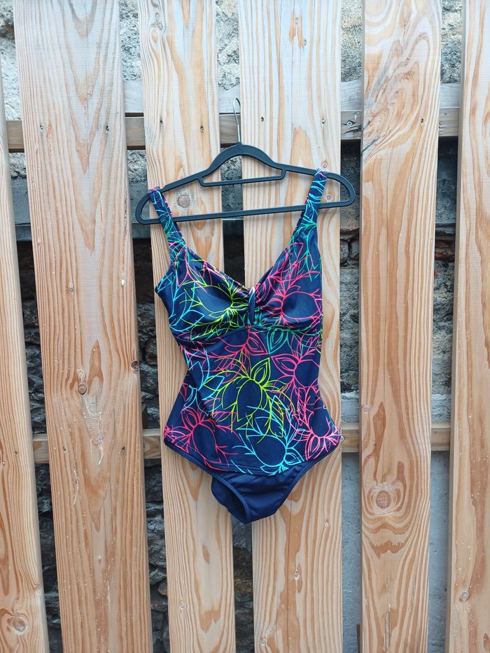Maillot de bain une pièce Olaian taille 42 - photo numéro 2