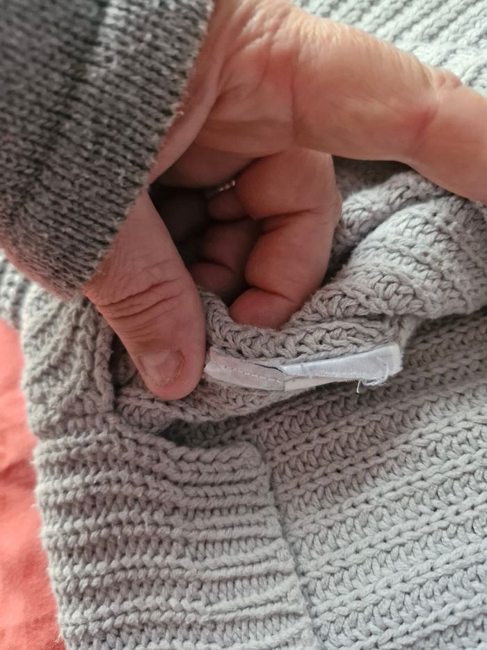 Superbe pull déco laçage filament doré - photo numéro 8