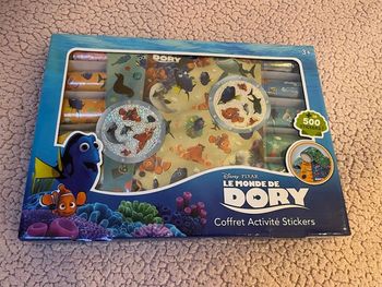500 Stickers nemo et dort