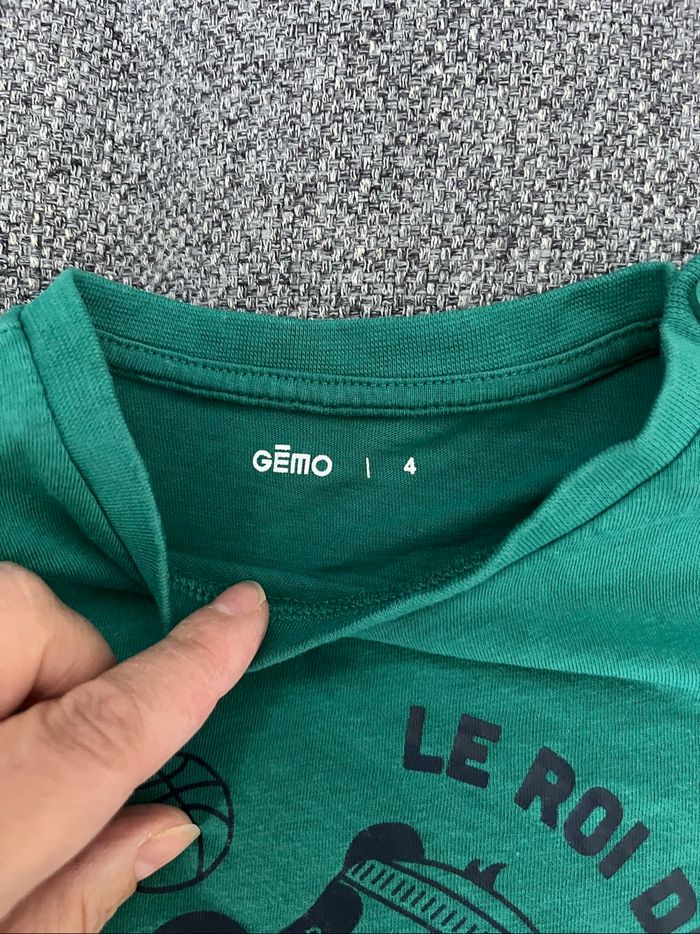 Tee-shirt taille 4 ans - photo numéro 3