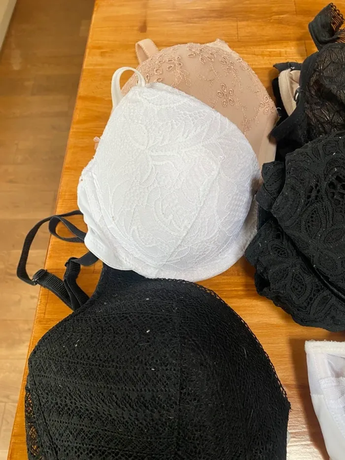 Lot soutien gorge - photo numéro 3