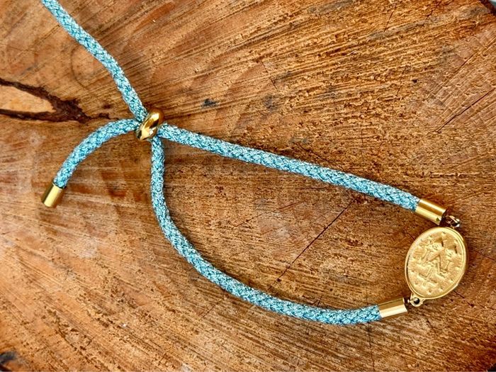 Bracelet cordon bleu turquoise et or réglable médaille vierge acier inoxydable or - photo numéro 2