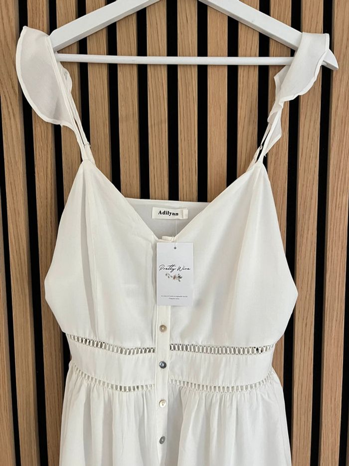 Robe courte blanche Pretty Wire M 38 - photo numéro 2