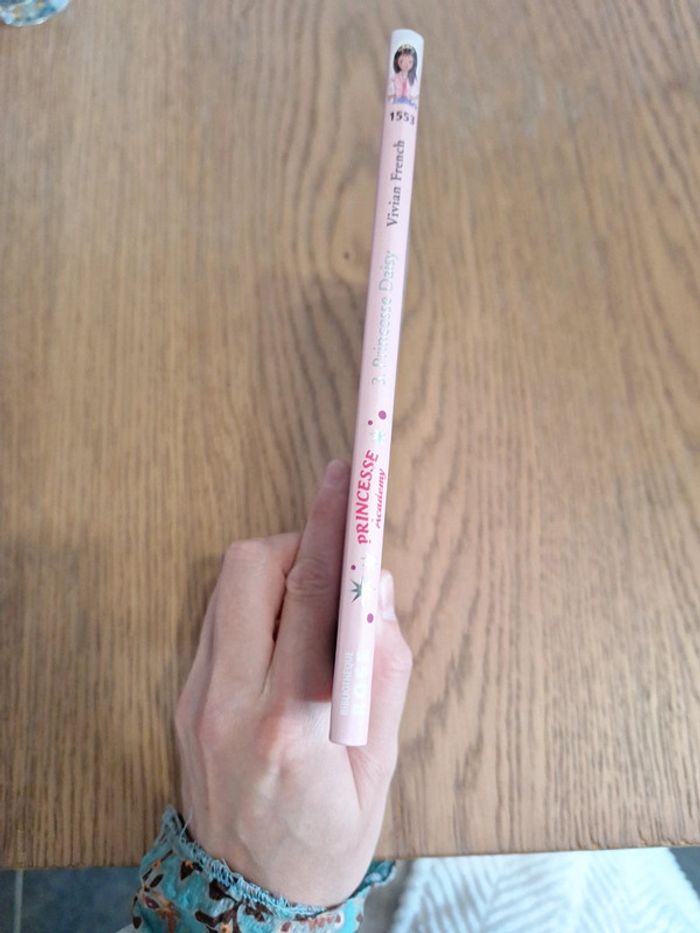 Livre princesse academy : 3-Princesse Daisy a du courage n°1553 - photo numéro 3