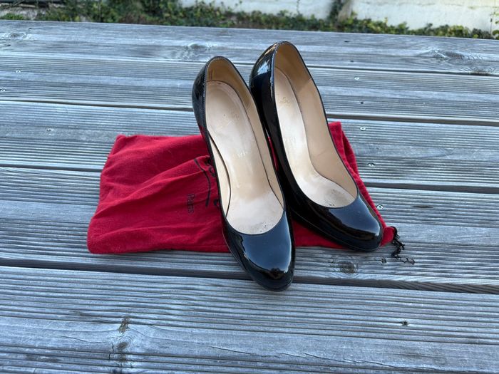 Escarpins Louboutin Simple pump 40 1/2 - photo numéro 3