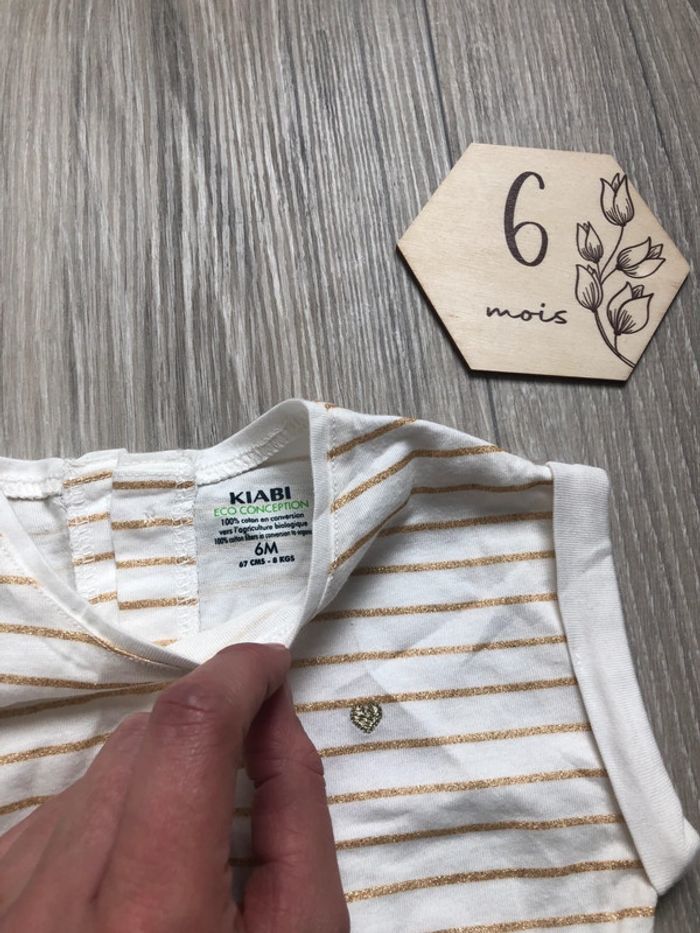 Jolie robe Kiabi 6 mois à rayures dorées - photo numéro 2