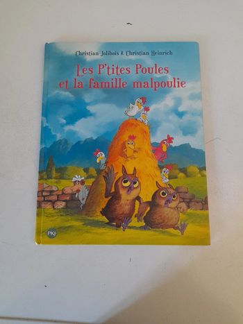 Les p'tites poules et la famille malpolis Grand format