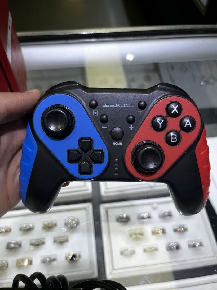 Nintendo Switch - photo numéro 4