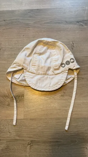 Casquette avec arrière rabattable