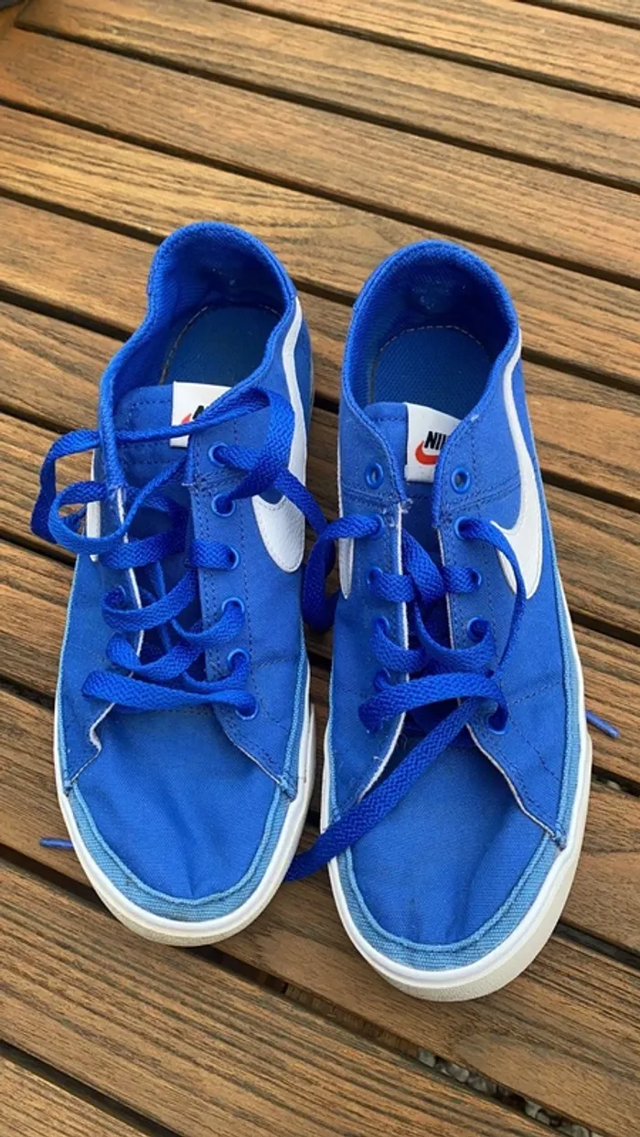 Baskets Nike taille 40