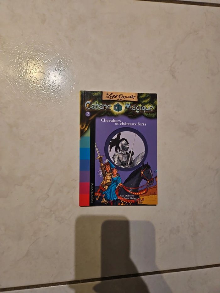 Livre cabane magique n°2 Chevaliers et châteaux forts Neuf u41