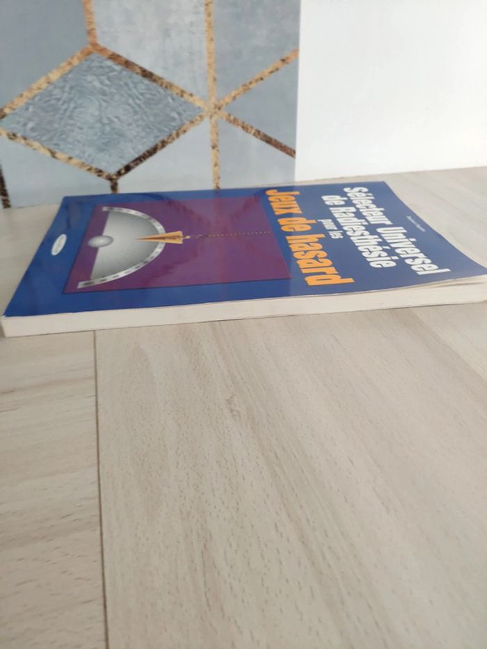 Livre grand format Sélecteur universel de radiesthésie pour les jeux de hasard épuisé Dajafée - photo numéro 5