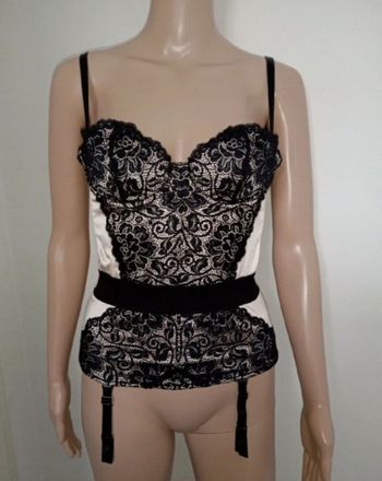 bustier rougegorge taille 85B