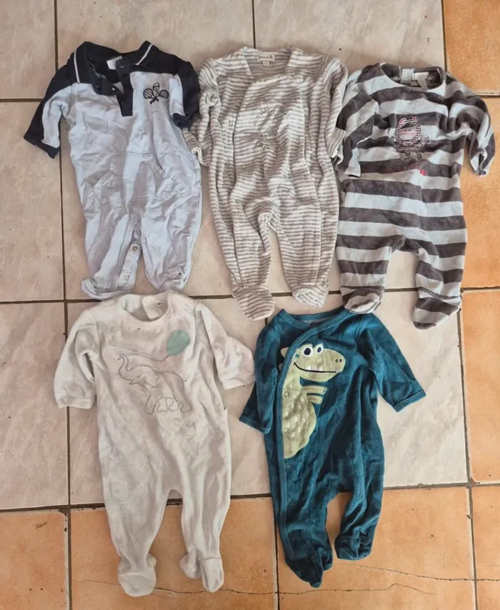 Lot n°1 vêtements bébé garçon 1 mois - photo numéro 3
