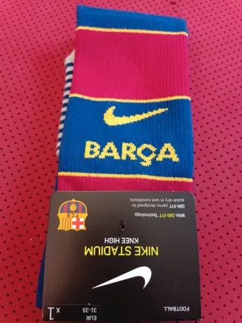Chaussettes de foot FC Barcelone, Nike Authentique Officiel taille 31/35, Neuf