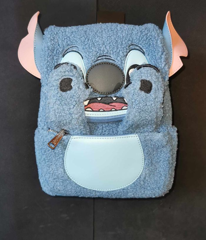 Sac à dos Loungefly / Stitch Plush Pocket / Disney - photo numéro 2