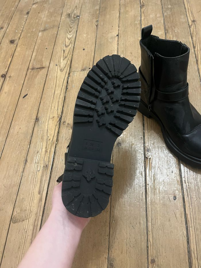 Bottines noires - photo numéro 3