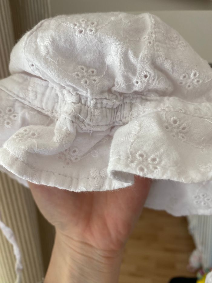 Chapeau blanc - photo numéro 3