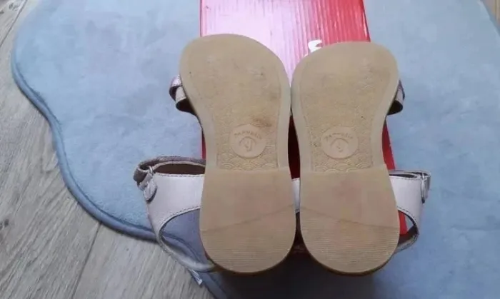 Chaussures sandales / sandalettes / nu-pieds "garvalin" pointure 32 état neuves - photo numéro 3