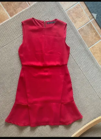 Robe courte rouge
