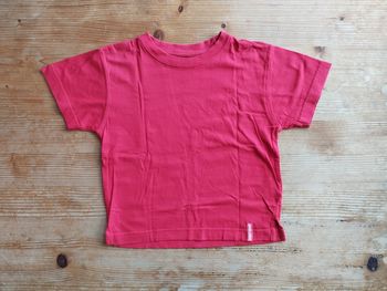 T-shirt garçon basique rouge – 4 ans – 100% coton – TBE
