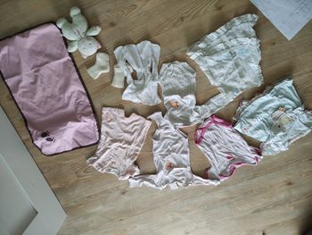 Vetement naissance - 1 mois fille vendu en lot ou a l'unité AVD.44