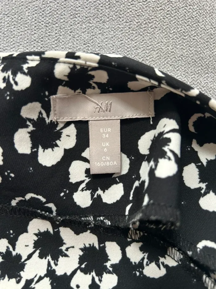 Robe casual imprimée fleurie taille 34 - photo numéro 6