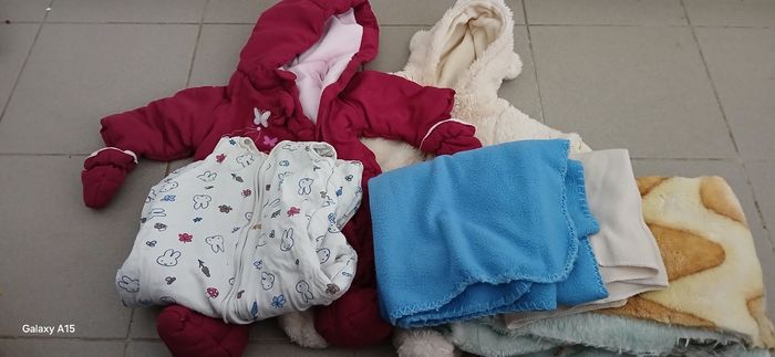 Lot vêtements bébé - photo numéro 2