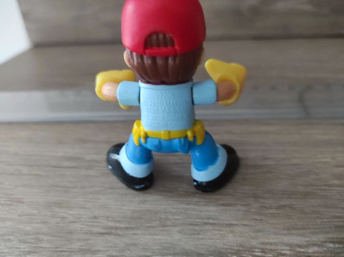 Petite figurine many et ses outils - photo numéro 2
