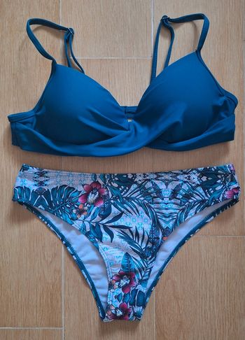 Maillot de bain 2 pièces taille M tons verts