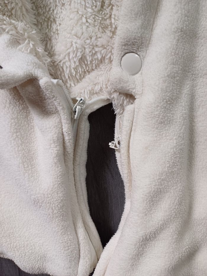 2 combinaisons hiver 6 mois - photo numéro 4